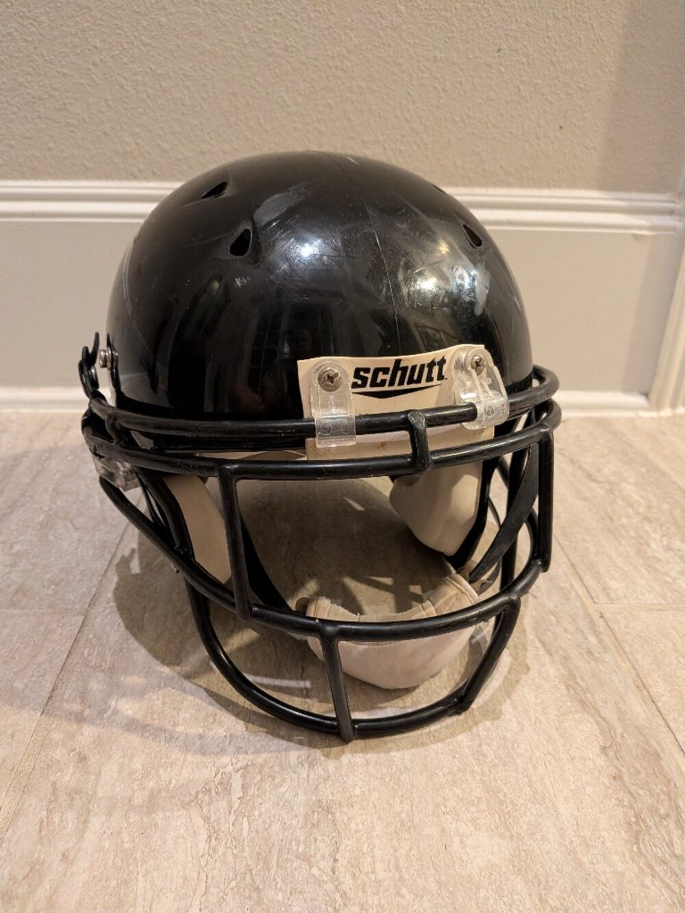 SCHUTT DNA Youth Football Helmet Size Large with Face Mask Black